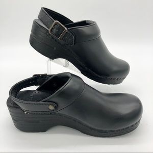 Dansko Black Leather Clog w/ Heel Strap - EU 37